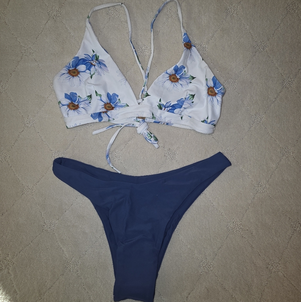 Zaful Floral Bikini Set with Blue Bottoms